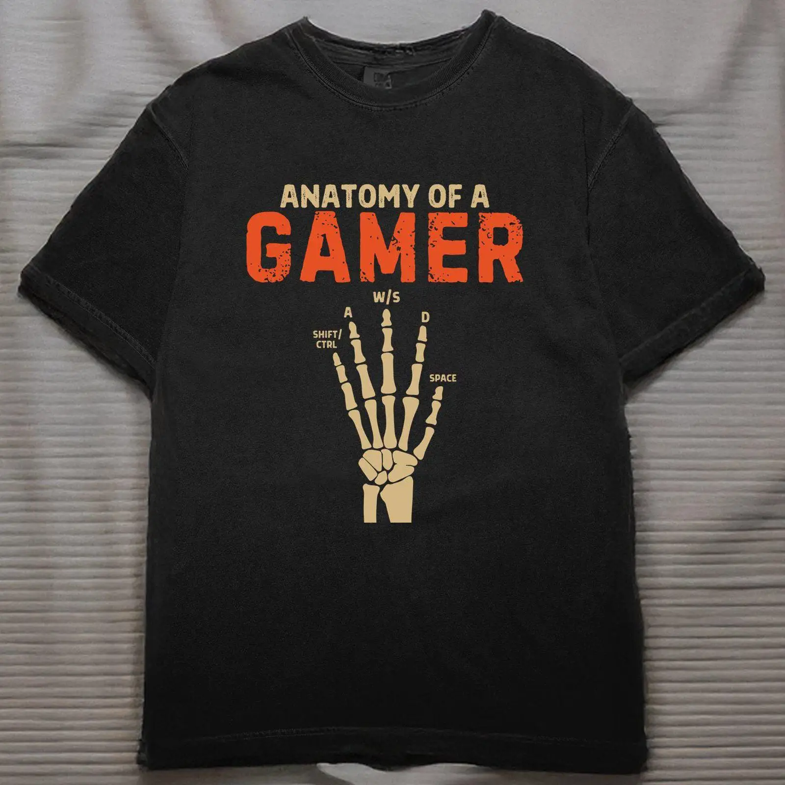 Gaming Keyboard Hand - تي شيرت بتصميم هيكل عظمي ليد